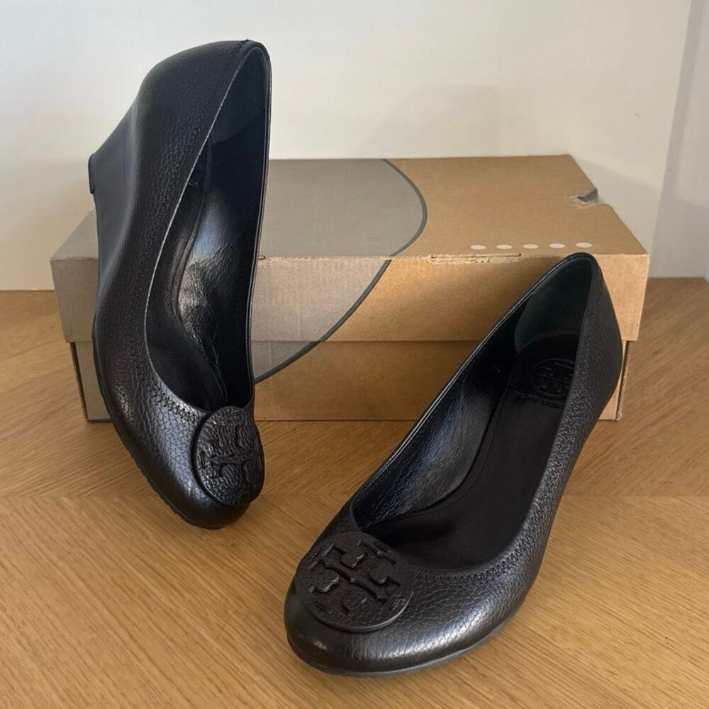 Tory Burch Sally ‘Black’ Leather Women Wedge Heels- SZ 8